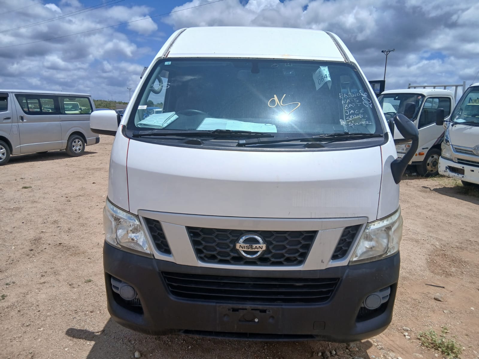 NISSAN CARVAN 2016
